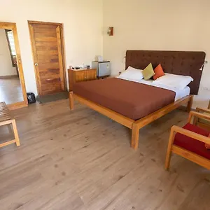 Thekkady Kalarickal Heritage Bungalow Bed & Breakfast Vandanmedu