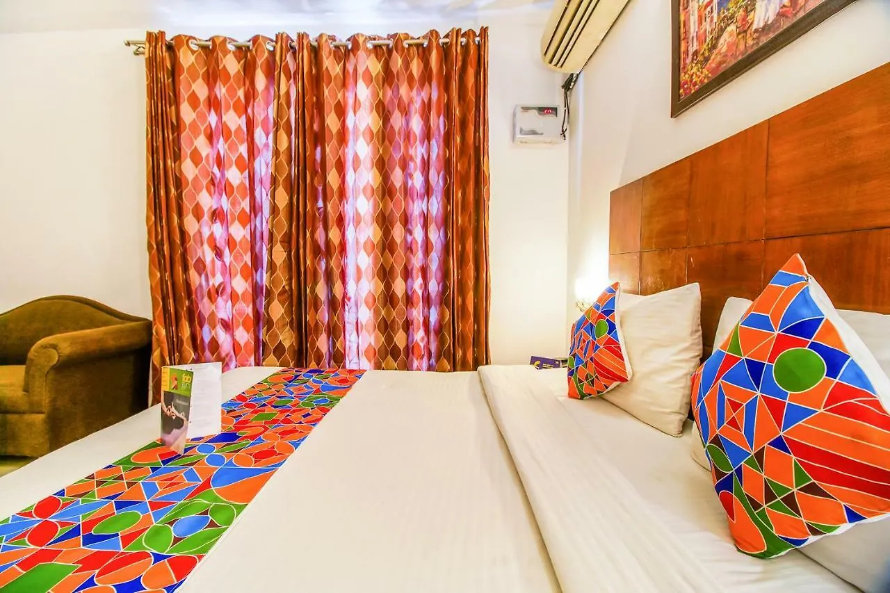 *** Hotel Fabhotel Mulberry Retreat Sushant Lok Gurgaon India