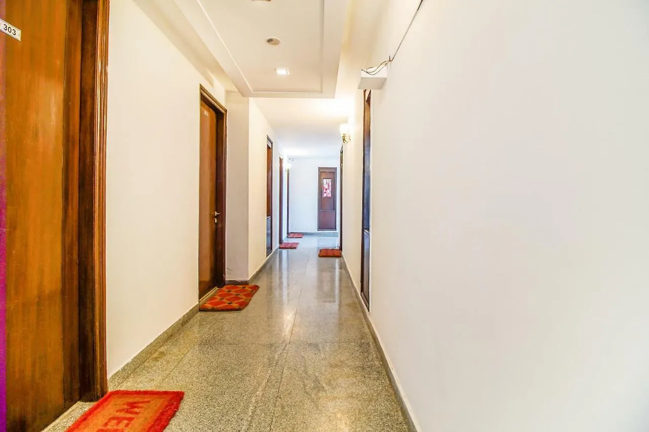 *** Hotel Fabhotel Mulberry Retreat Sushant Lok Gurgaon India